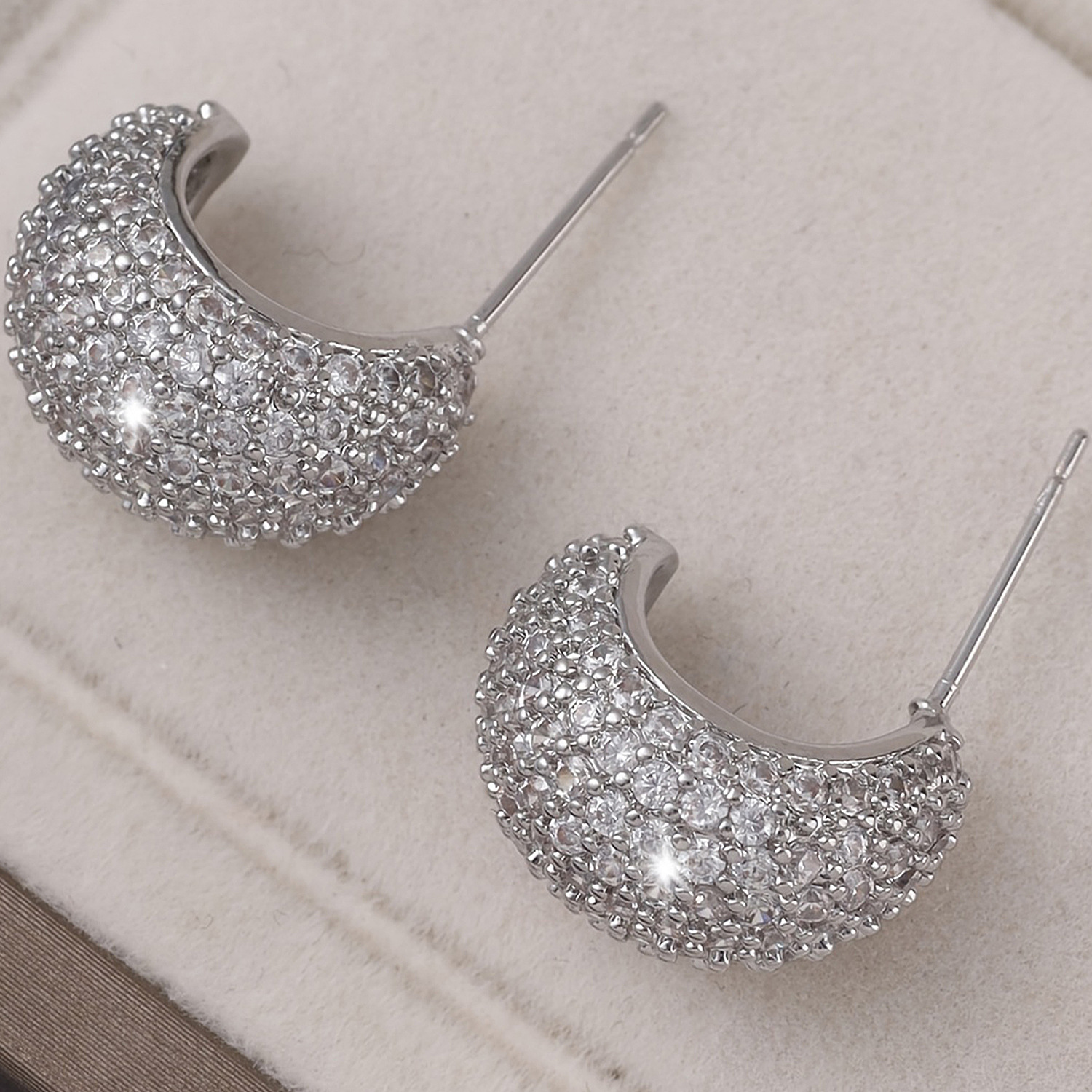 Sparkling Luxury Stud Earrings Elegant Women Fashion Jewelry 925 Sterling Silver 18K Gold Fill Pave Micro 5A Cubic Zircon CZ Diamond Party Lady Earrin