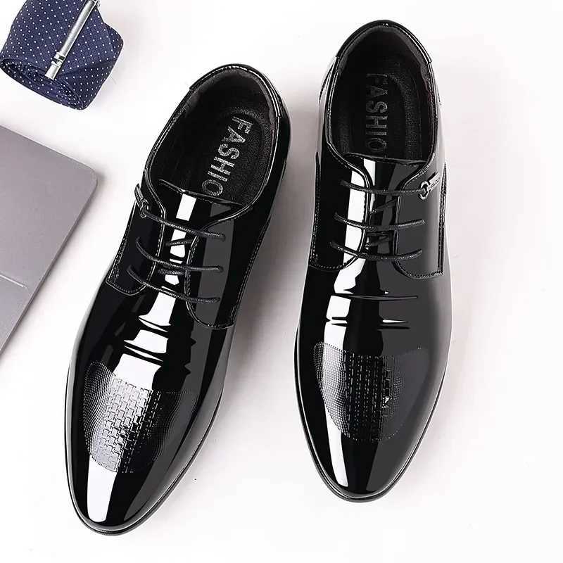 Trending Classic Men Dress Shoes for High Quality Men Oxfords Patent Leather Shoes Lace Up Formal Leather Wedding Party ShoesXJ250113