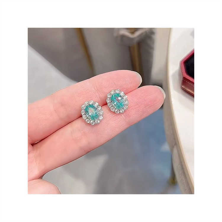 High Quality Jewellery Earrings Elegant Design Oval Cut Diamonds Easy to Carry Lightweight Jewellery Stud Earrings