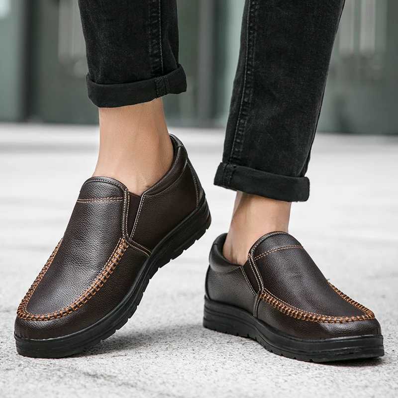 Men Loafers Light Leather Casual Shoes 2025 Autumn Male Outdoor Walking Shoes Comfortable Mens Sneakers Soft Loafers Mens ShoesXJ250113