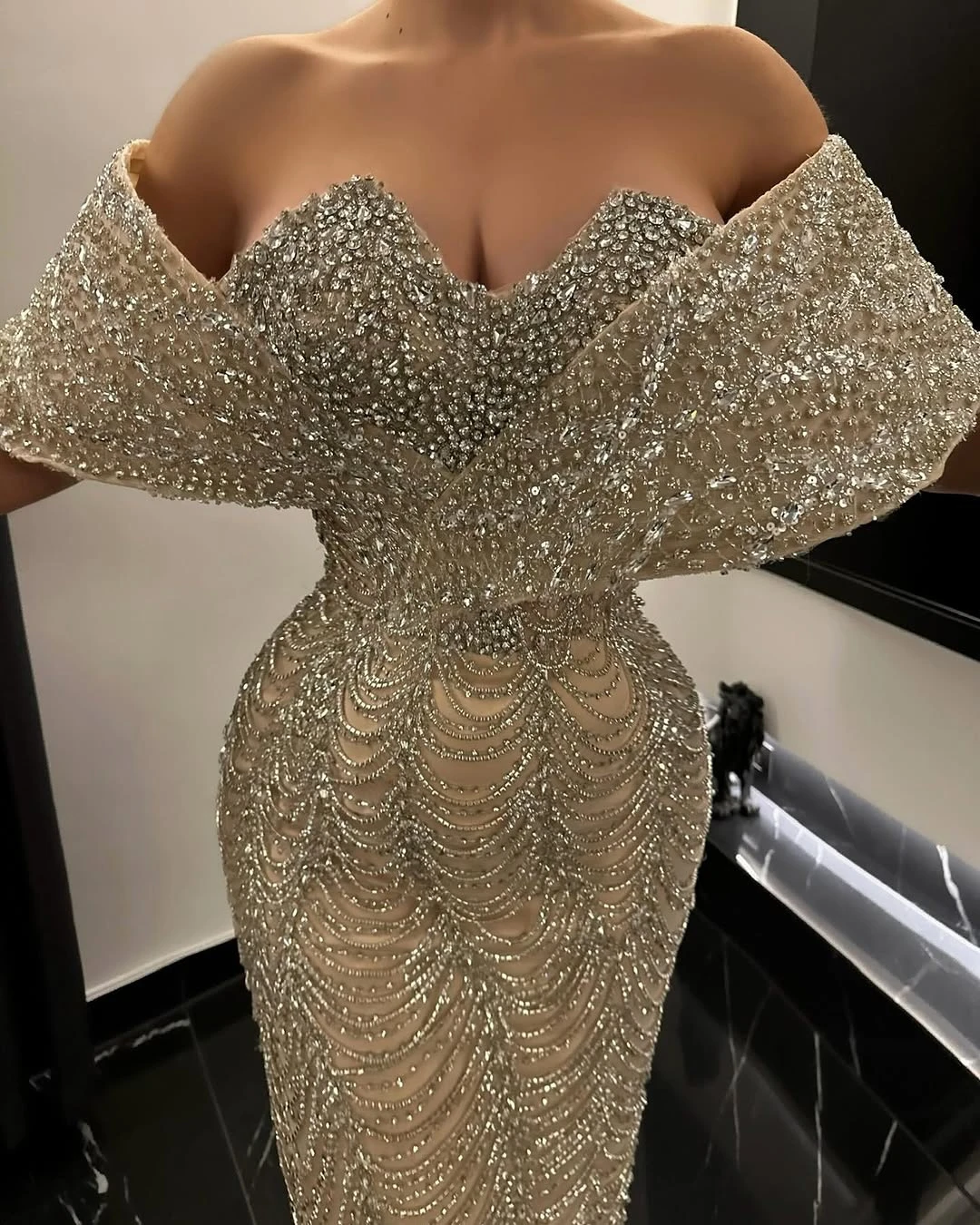 Gorgeous Evening Dresses For Women Sweetheart Neck Off Shoulder Sleeveless Gown Crystal Sequins Customized Dress Party