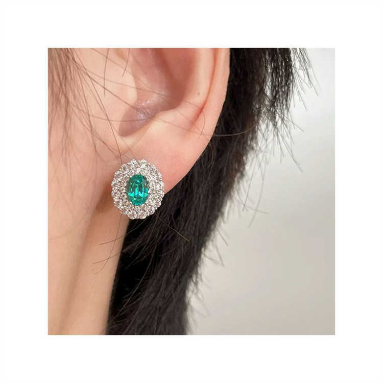 High Quality Jewellery Earrings Elegant Design Oval Cut Diamonds Easy to Carry Lightweight Jewellery Stud Earrings
