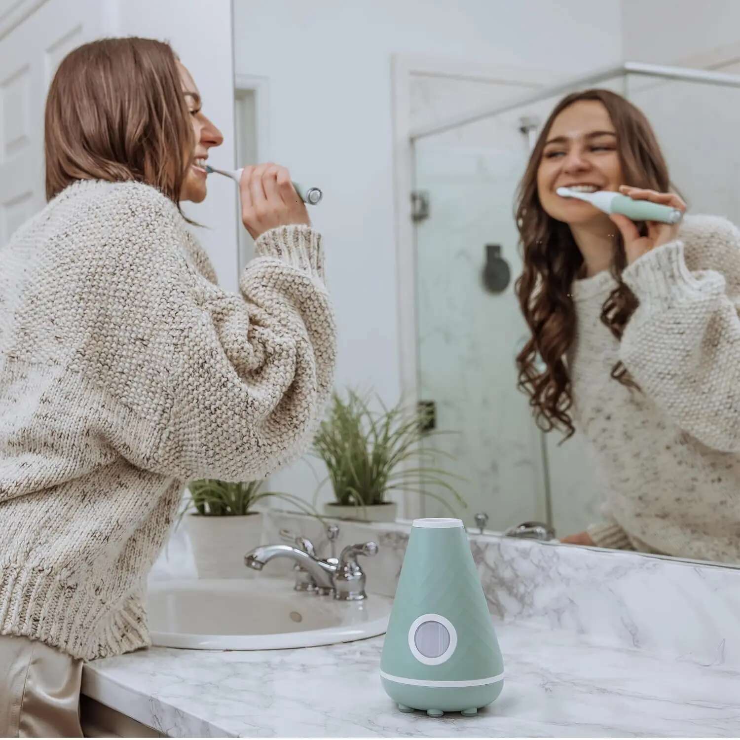 Sanitizing Sonic Toothbrush and Cleaning Station, Electric Toothbrush, Dual Speed Setting