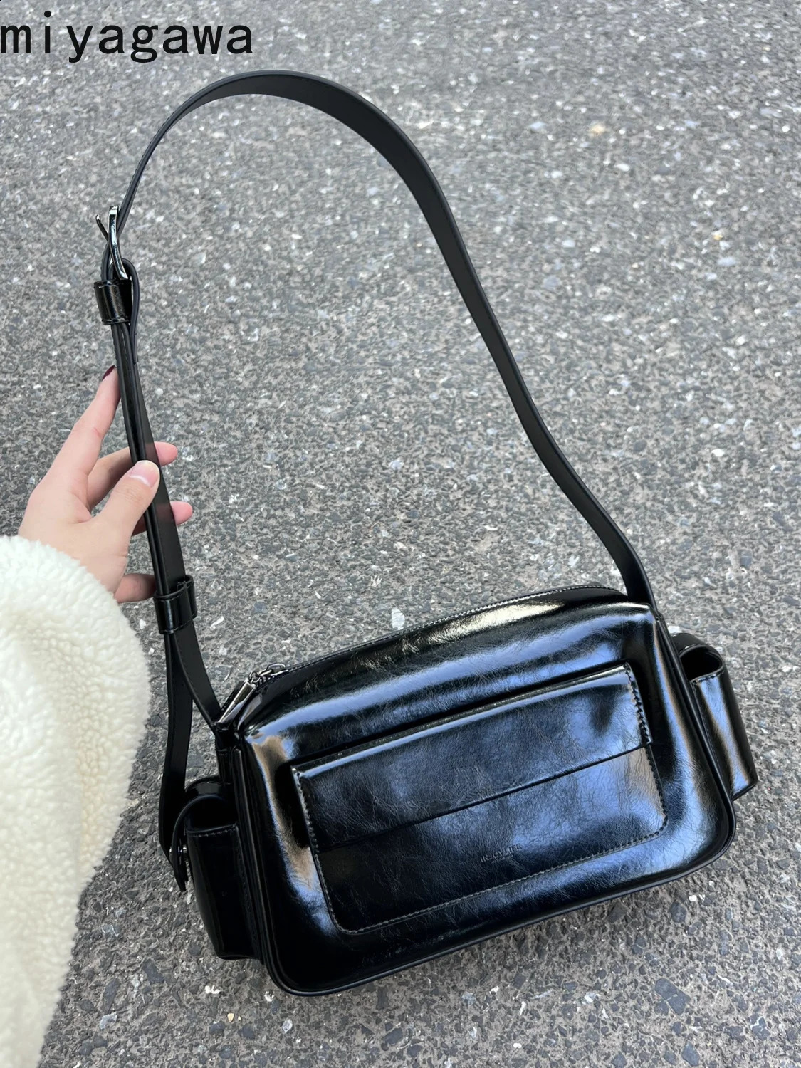 Miyagawa 2023 Sweet Cool Spicy Girl Large Capacity Casual Texture Crossbody Bag Korean Version Boston Bags 250107