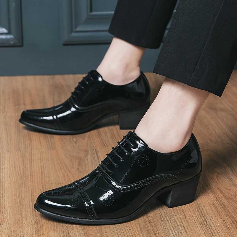 2023 Hot Sale Leather Fi Cuban Shoes Mens Wedding Banquet Lace-Up British Brock Carved High Heels Mens Casual ShoesXJ250113