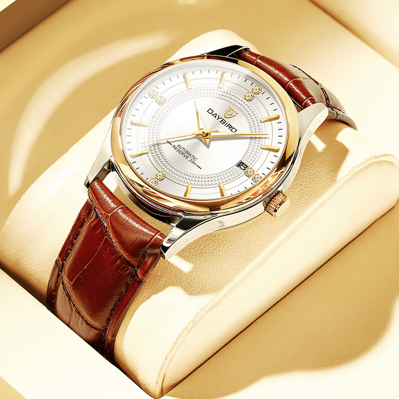 Newly designed women's watch Stylish Men's Watch with Automatic Movement and Night Glow Feature