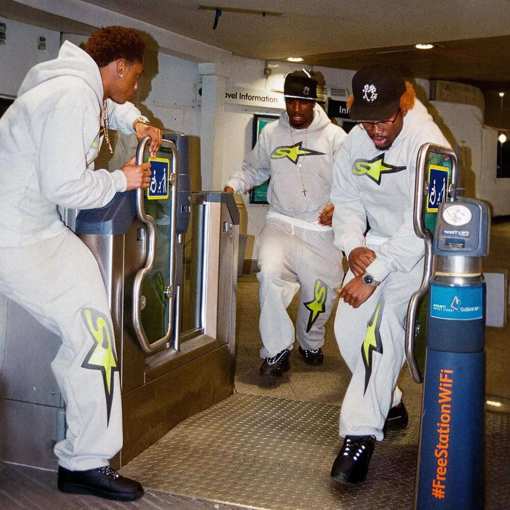 New trendy Y2Y shark print men's women's pullover hoodie with street hip-hop style upper and lower clothing