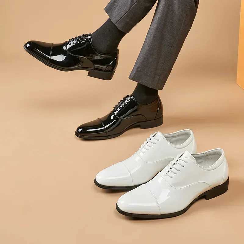 Classic Patent Leather Shoes Men Glossy Leather Shoe Man Formal Business Office Lace Up Wedding Shoes Plus Big Size 38-49XJ250113