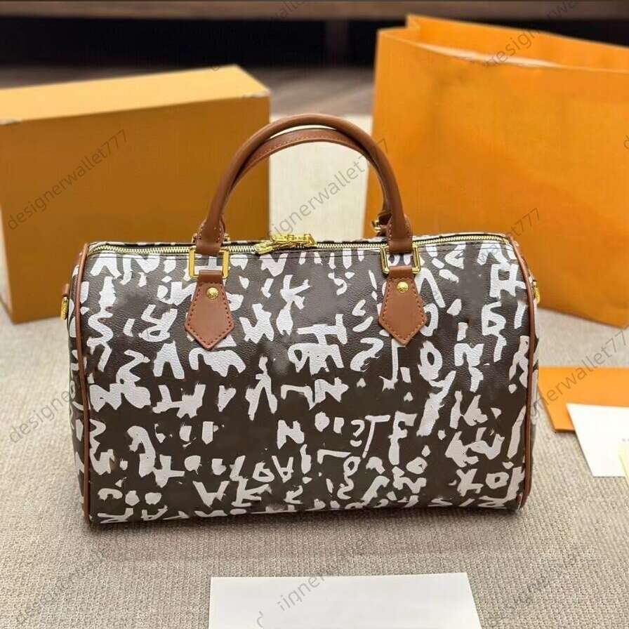 New designer bag men womens graffiti duffel bag luxury canvas pattern flowers luggage handbag lady outdoor airport travelling bags 35cm purse high quality