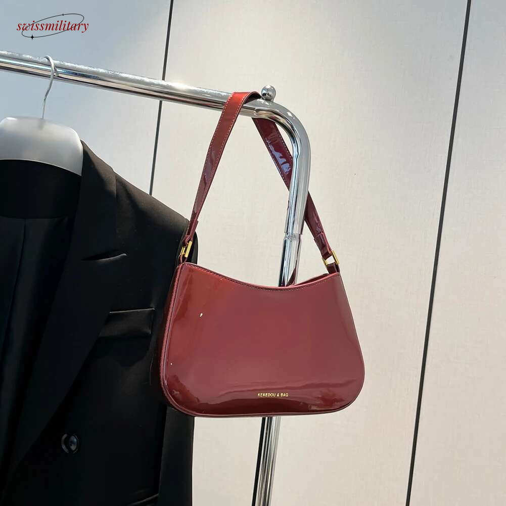 Red Underarm Shoulder for Women 2024 New PU Chic Hobo Bag Hasp Closure Retro Tote Purse Designer Handbag Armpit Bags swissmilitary