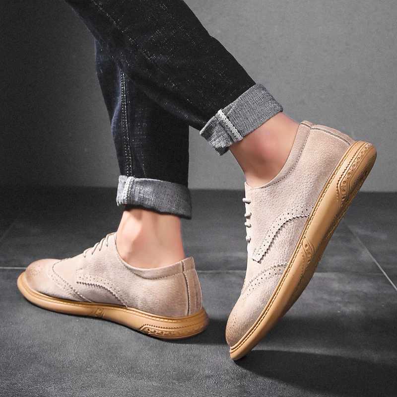 Men Dress Shoes 2023 Autumn New Brogue Men Leather Shoes Vintage Carved Formal Flats Men Wedding Shoes Plus Size 46XJ250113
