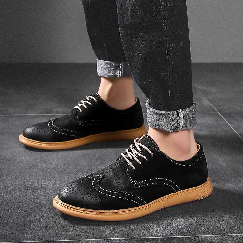 Men Dress Shoes 2023 Autumn New Brogue Men Leather Shoes Vintage Carved Formal Flats Men Wedding Shoes Plus Size 46XJ250113