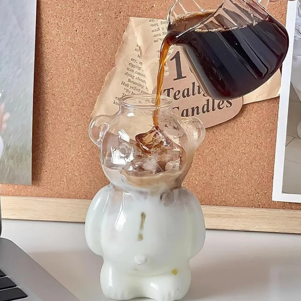 320ML Creative Cute Bear Coffee Cup with Straw Transparent Cup Beer Milk Coffee Water Cup Wholesale Glass Beverage Cup Set 250110