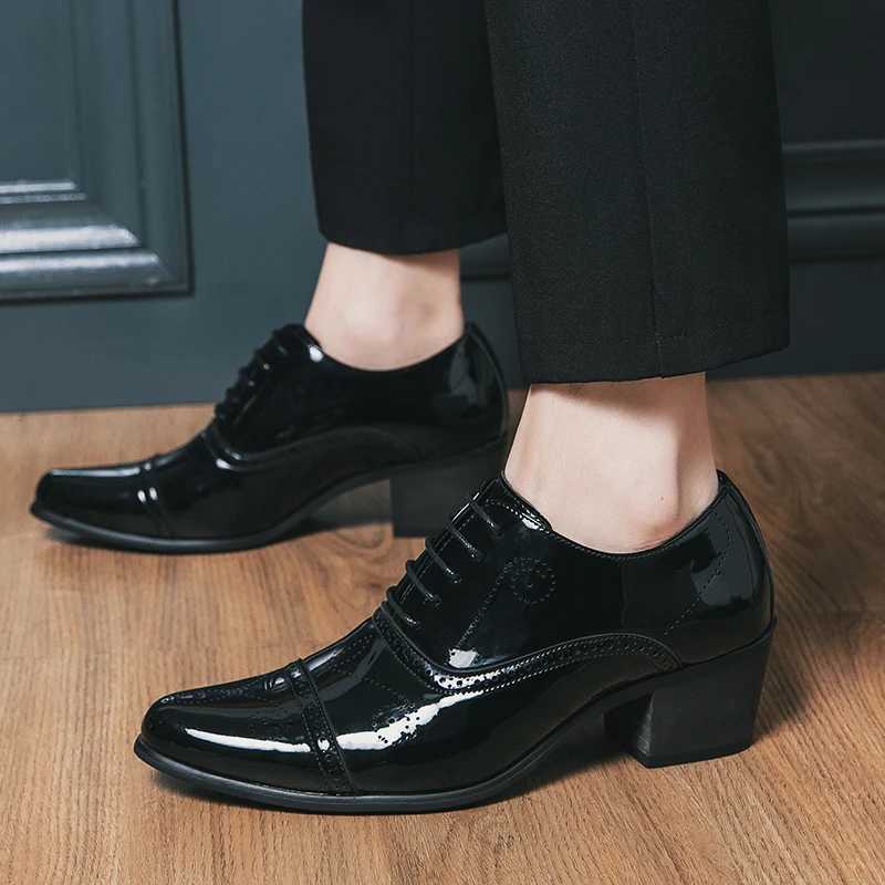 2023 Hot Sale Leather Fi Cuban Shoes Mens Wedding Banquet Lace-Up British Brock Carved High Heels Mens Casual ShoesXJ250113