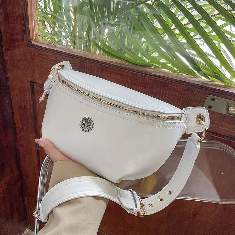 Chain For Women Sier Fanny Quality PU Leather Saddle Crossbody Chest Female Waist Pack Banana Hip Bag Purse