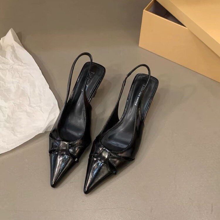 Women Sandals Fashion French Gentle Style Low Heel Niche Design Pointed Toe Triple Black Gold Sier Free shipping