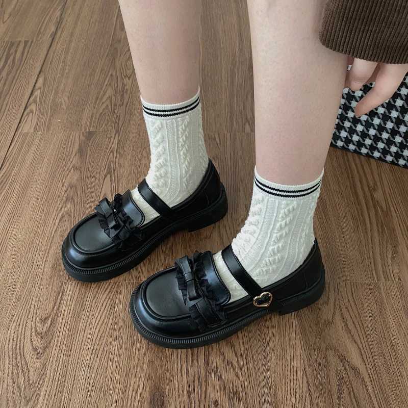2024 New Lace Bowknot Lolita Shoes Women Casual Soft Leather Flats Loafers Outdoor Female Heart Buckle Platform Mary Jane ShoesXJ250113