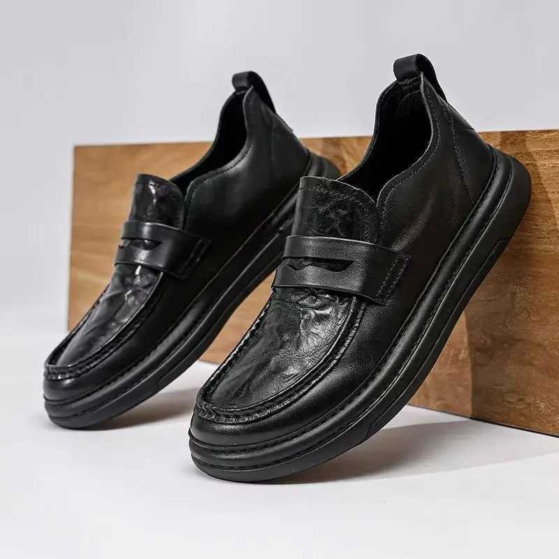 Cow Leather Loafers for Men Fi Soft-soled Spring Autumn Casual Mens Luxury Shoes Designer Light Board Shoes MaleXJ250113