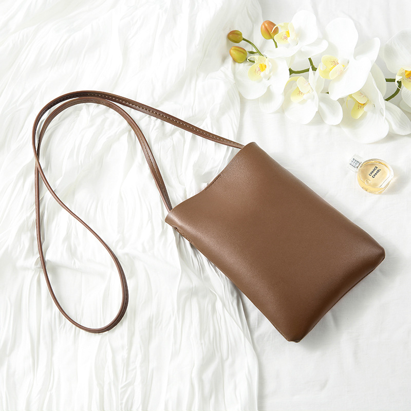 Vertical mobile phone bag, women's crossbody small bag, fashionable and simple soft surface single shoulder bucket bag