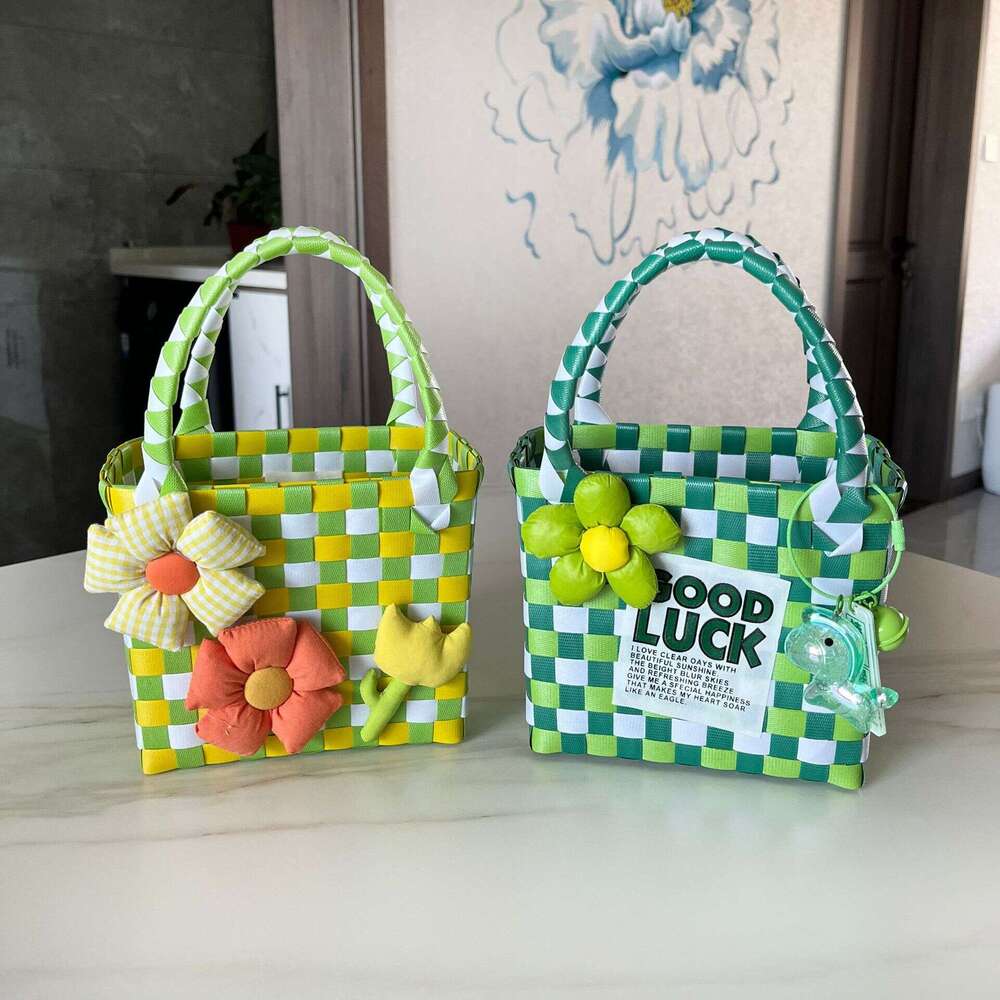 2024 Summer Fresh Color Matching Gift Handbag, Plastic Weaving Bag, Vegetable Basket, Beach Bag