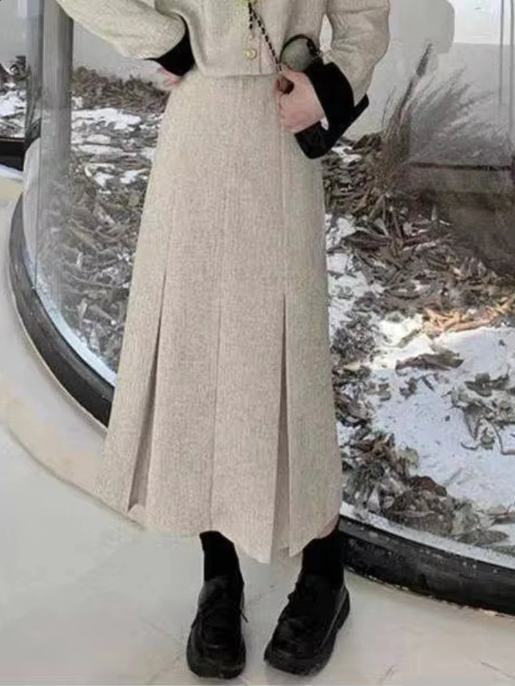 Womens French Style Thickened Cotton Woolen Suit Skirt Set Retro Contrasting Collar Woolen Jacket Pleated Skirt Two-piece Set 250113