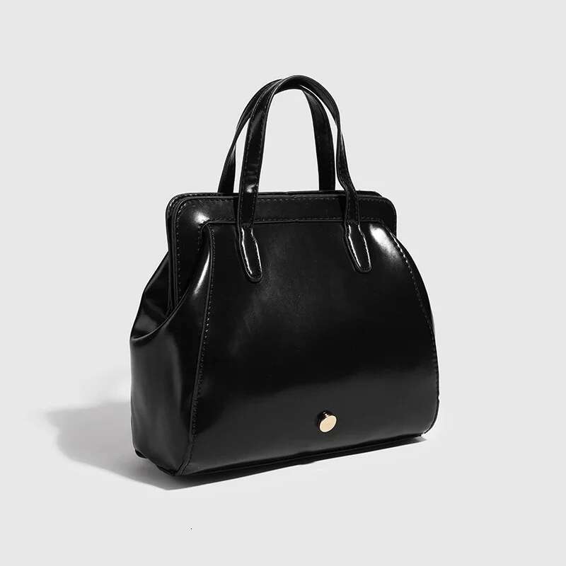 South Korea Autumn And Winter New Ins Women's Bag Clip Niche Retro Black Backpack Trendy Beach Handbag