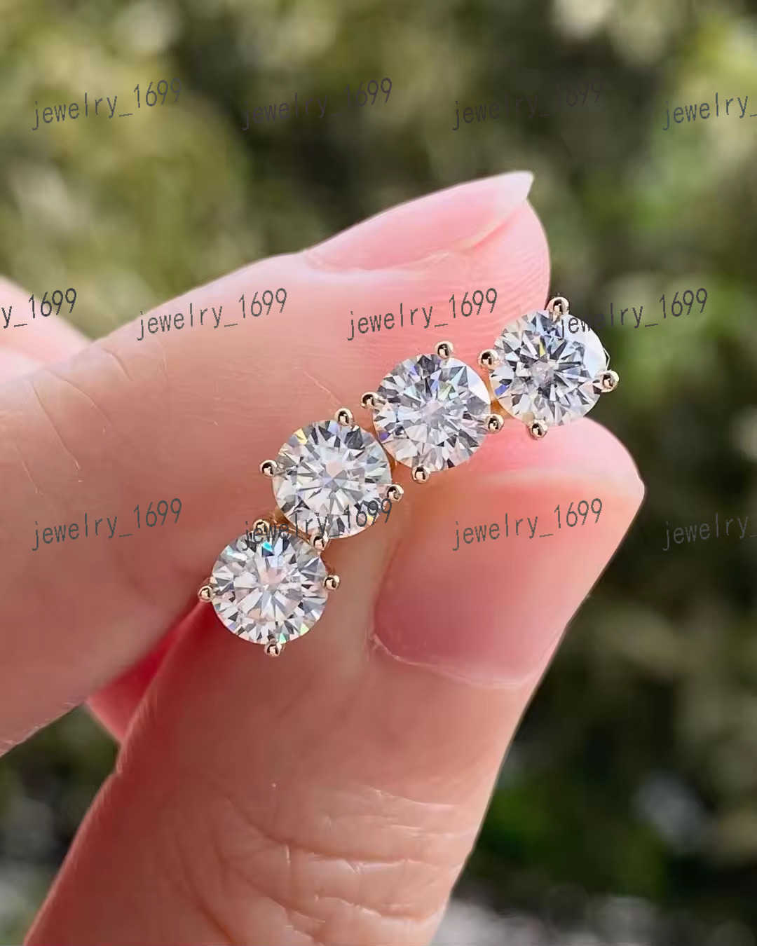 Classic 4 claws setting 1carat round brilliant lab grown diamond earrings stud real yellow gold with wholesale price IGI F VS1