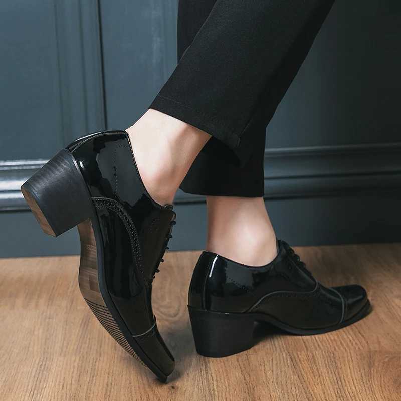 2023 Hot Sale Leather Fi Cuban Shoes Mens Wedding Banquet Lace-Up British Brock Carved High Heels Mens Casual ShoesXJ250113