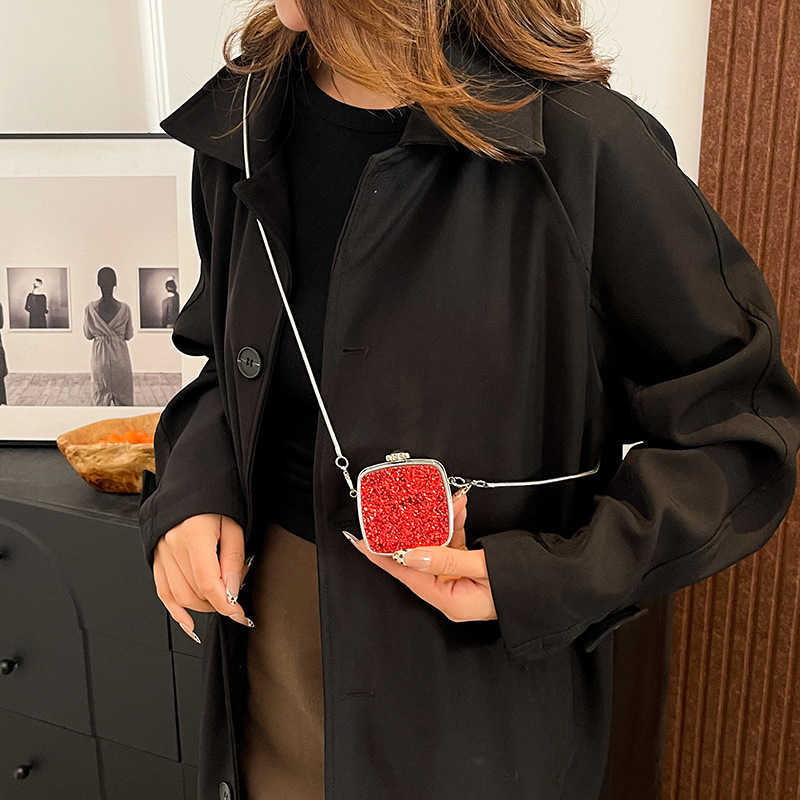 Mini Acrylic Small Bag for Women 2025 New Fashionable Glitter Versatile Single Shoulder Chain Mouth Red Envelope 250113