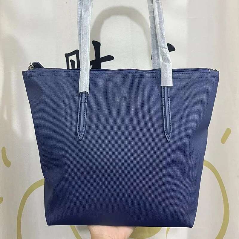 New Waterproof Women's Lightweight Shoulder Bag, Hand-Held Dumpg Bag