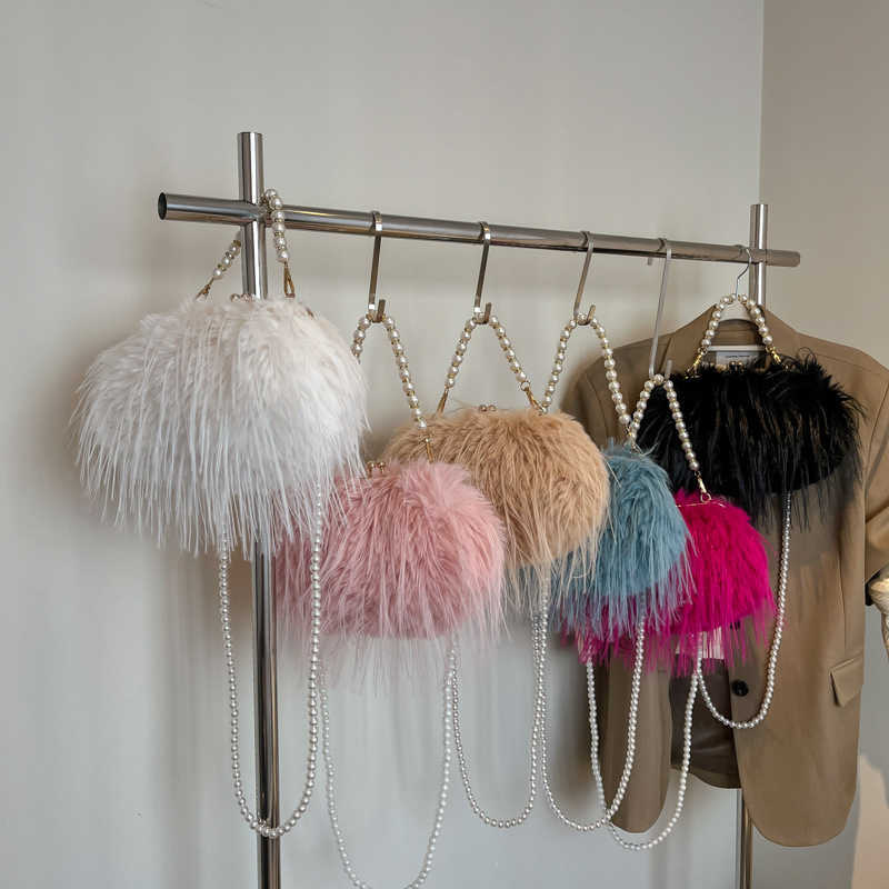 Autumn and Winter Plush Bag 2025 New Collection Forest Sweet Girl Versatile Shoulder Small Fragrant Style Pearl Handbag Trend 250113