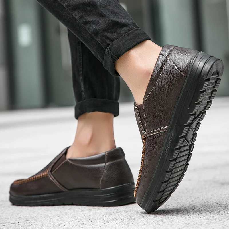 Men Loafers Light Leather Casual Shoes 2025 Autumn Male Outdoor Walking Shoes Comfortable Mens Sneakers Soft Loafers Mens ShoesXJ250113