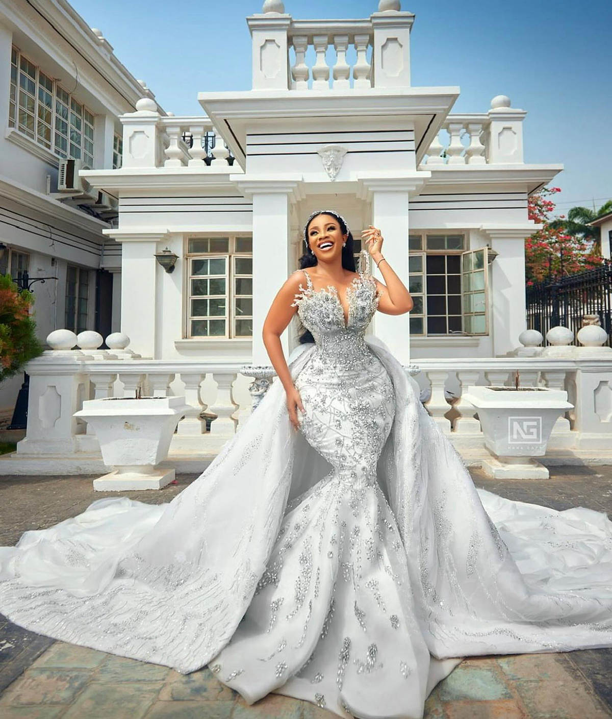 African Luxury Crystal Beading Wedding Dresses With Detachable Train Full Beads Bridal Gowns Custom Made Dress