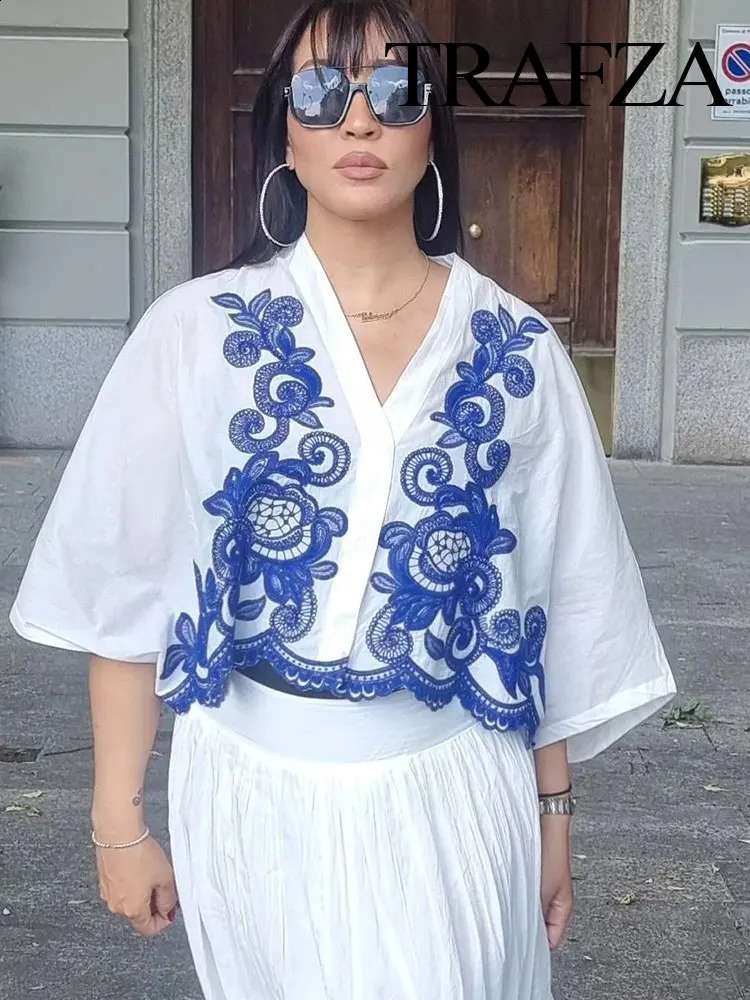 TRAFZA Womens 2-piece Set Of Blue Embroidered Single-breasted Loose Shirt Chic High-waisted Loose Pleated Street Skirt Suit 250228