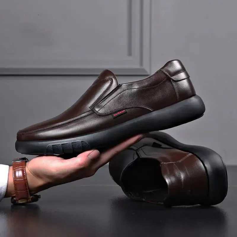 New Mens Leather Shoes Comfortable Casual Shoes Leather Shoes Business Driving Soft Leather Black Driving designer shoes menXJ250113