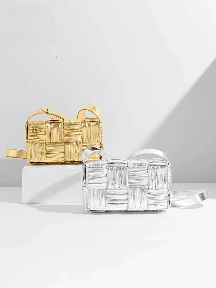 Factory High Quality High-End Entry Style Metallic Gold Woven Pillow Small Square Shoulder Messenger Bag