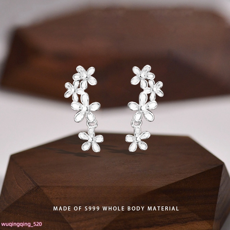Moissanite studs are a perfect match without infection and sparkle dazzg Free delivery