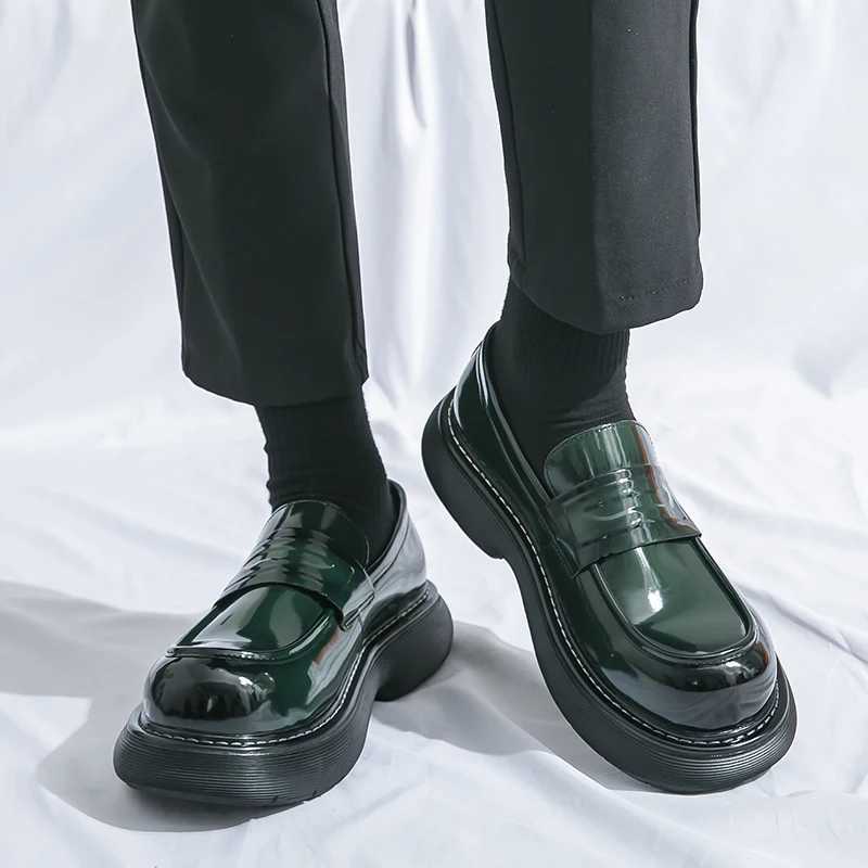 Green Loafers Mens Thick-soled Heightening British Style High-Level Business Casual Leather Shoes Slip- Lazy ShoesXJ250113
