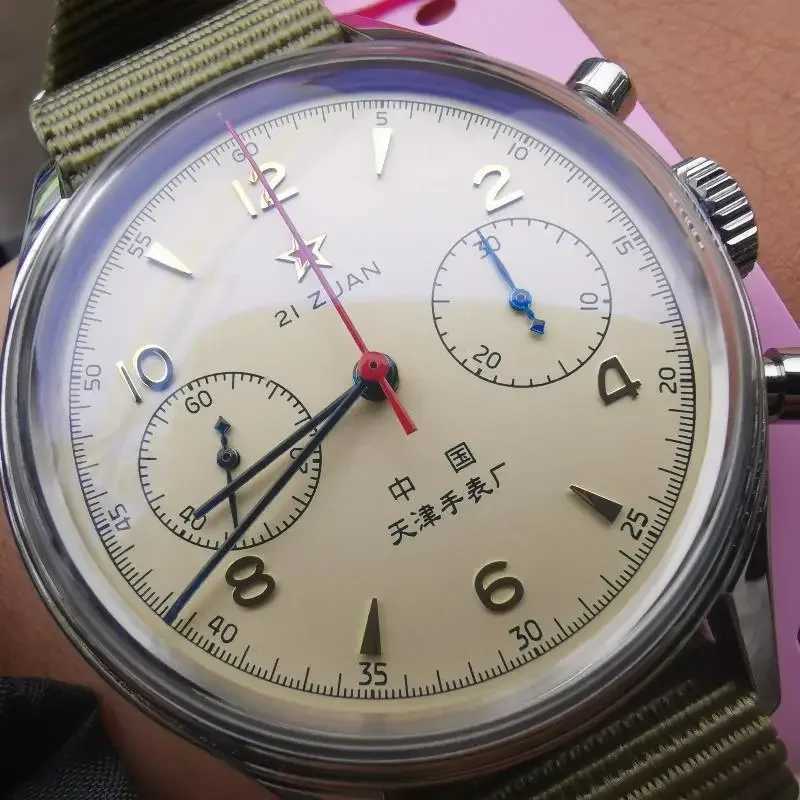 Mens Watch 1963 Pilot Watch 42mm Retro Quartz Chronograph M250113