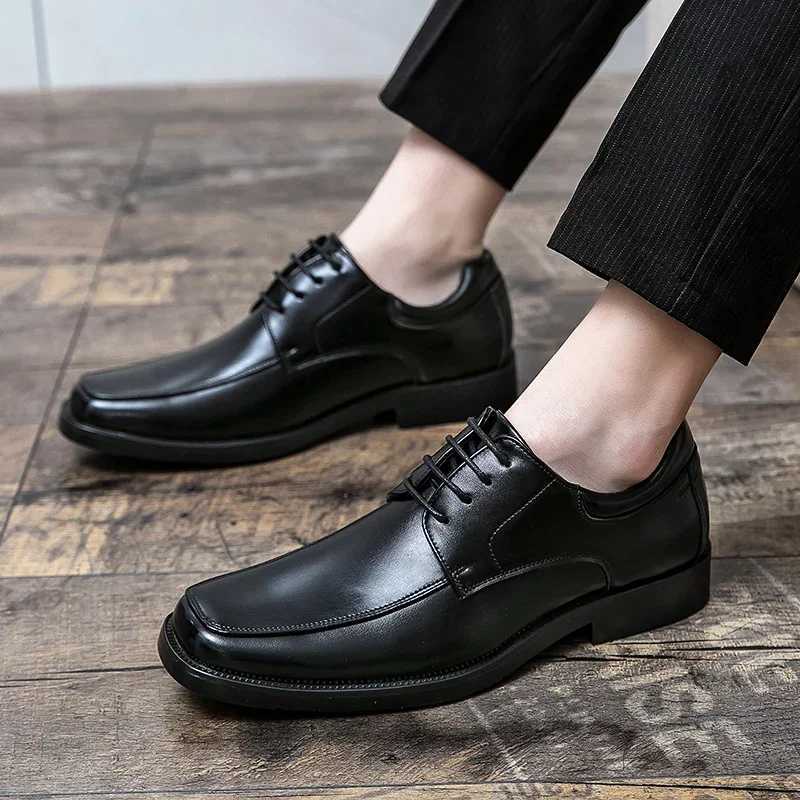 2024 Popular Square Toe Mens Leather Shoes Are Trendy Versatile ComfortableHeight Increasin Wear-resistant Simple and GenerousXJ250113