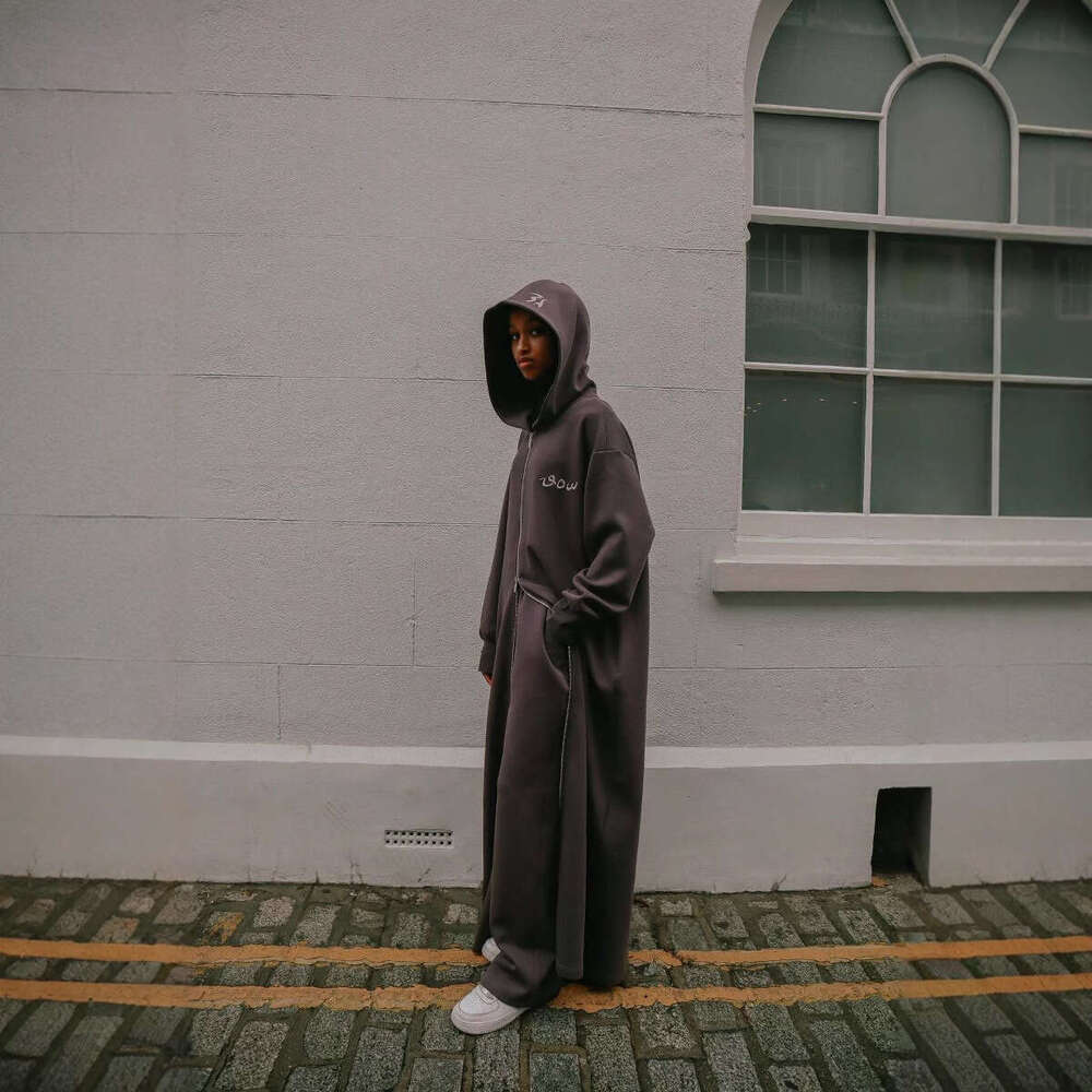 Loose one-piece casual men's autumn and winter sleeved hoodie long hooded letter