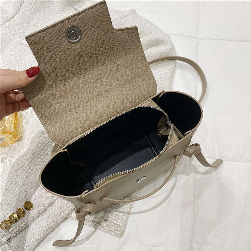 2025 New Shoulder Crossbody Bag Large Capacity Fashion Bag Handheld Tote Bag Velvet Material Shopping Bag Women Handbag Plain Color Leather Shoulder S