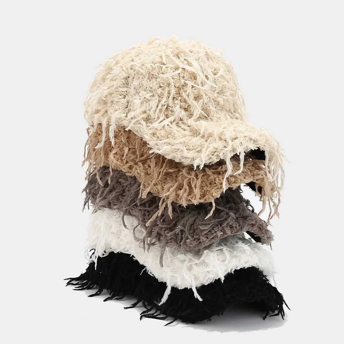 2024 Autumn Winter Warm Plush Baseball C Mens Women Imitate Trkiye Feather Fashion Thick Baseball Cap Tassel Nail C W250113
