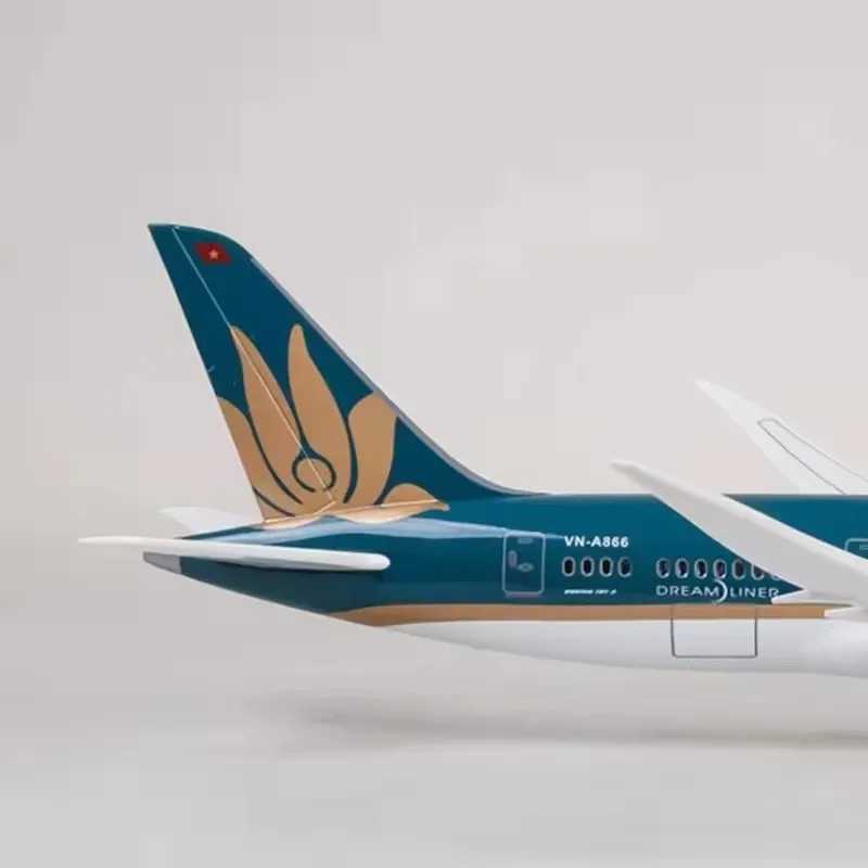 New 1/130 47cm Aviation 787 B787 Dreamliner Aircraft Vietnam Airlines Model Diecast Plane Airliner Display W Standable Airplane X250114