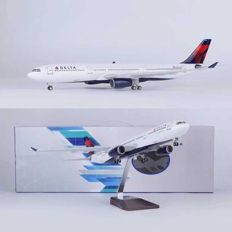 47CM 1 135 Scale A330 DELTA Airline Aircraft Model with Lights and Wheels Resin Plastic Assembled Aircraft Decoration X250114