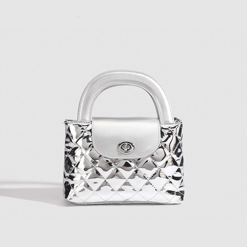 Xiaoxiangfeng Lingge Lacquer Leather Handbag, Small Square Chain Bar Bag, Women's 2025 New Commuter One Shoulder Crossbody Bag