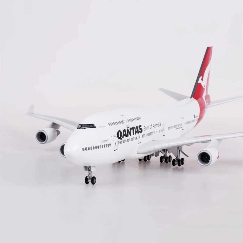 1/150 Scale 47CM Airplane 747 B747 QANTAS Airline Model LED Light Wheel Landing Gear Diecast Resin Plane Model X250114