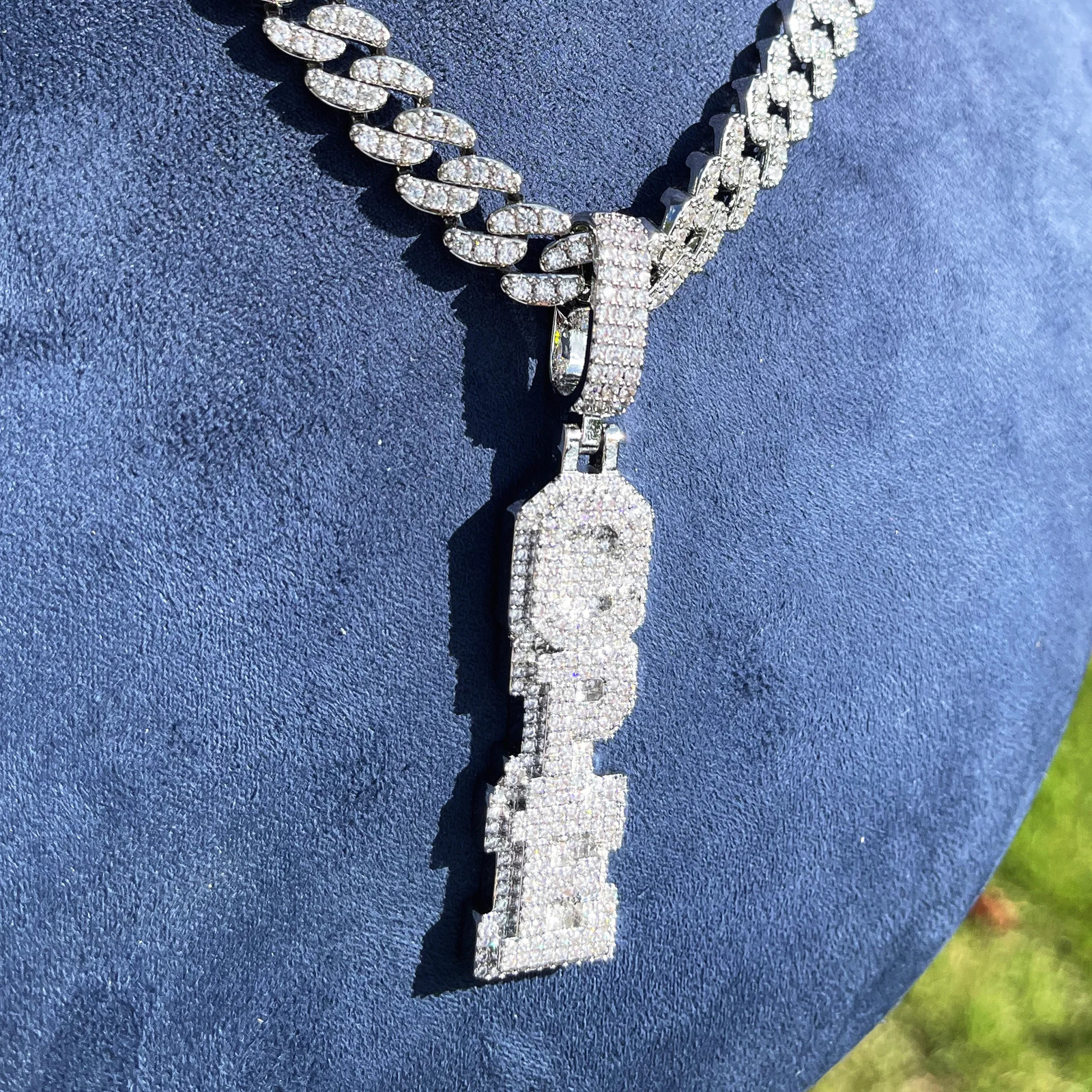 Bubble Letter Customized Name Necklace Pendant for Women Nameplates Bling Charm Hip Hop Jewelry 250107