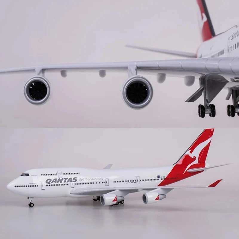 1/150 Scale 47CM Airplane 747 B747 QANTAS Airline Model LED Light Wheel Landing Gear Diecast Resin Plane Model X250114