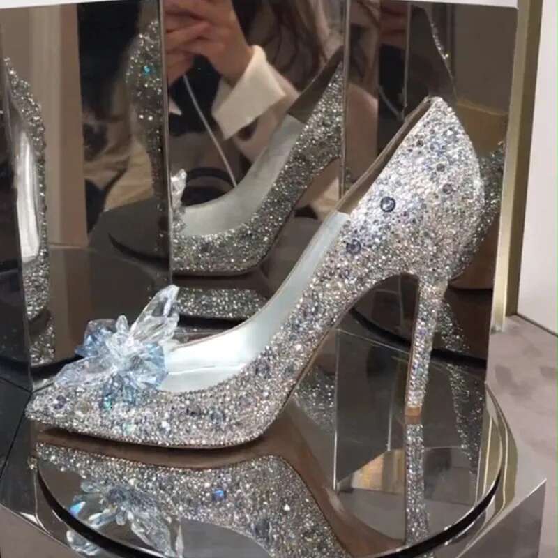 2024 European Wedding Female Rhie Crystal Stiletto Pointed Red Bridal Shoes Fashion Bridesmaid High Heel